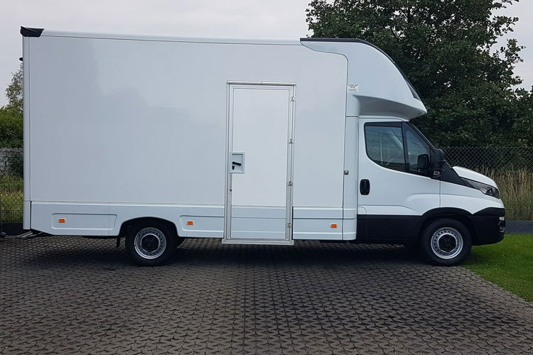 Iveco Daily KONTENER NISKOPODŁOGOWY 4.31x2.23x2.42 SKLEP KAMPER KLIMA FOODTRUCK zdjęcie 12