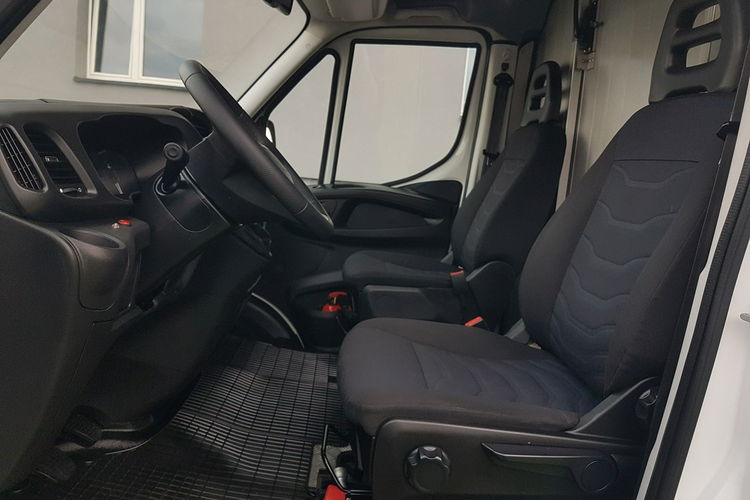 Iveco Daily KONTENER NISKOPODŁOGOWY 4.31x2.23x2.42 SKLEP KAMPER KLIMA FOODTRUCK zdjęcie 21