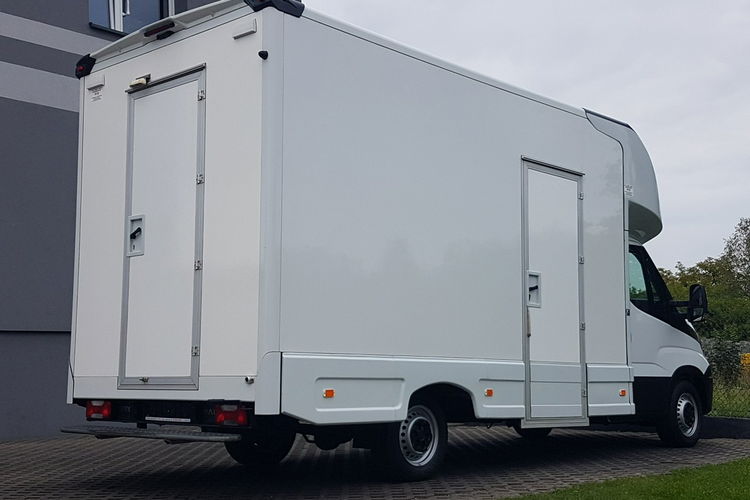 Iveco Daily KONTENER NISKOPODŁOGOWY 4.31x2.23x2.42 SKLEP KAMPER KLIMA FOODTRUCK zdjęcie 29