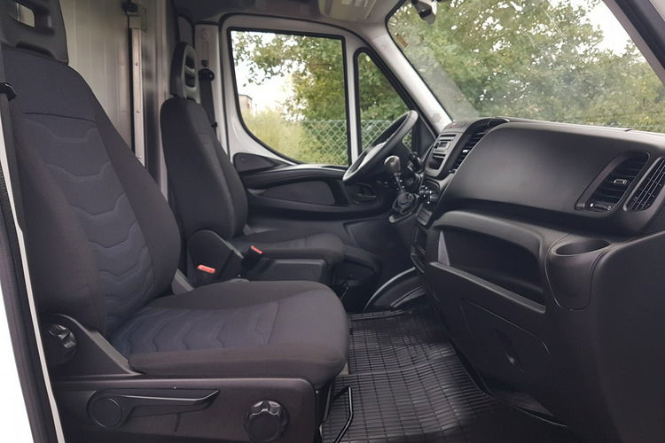 Iveco Daily KONTENER NISKOPODŁOGOWY 4.31x2.23x2.42 SKLEP KAMPER KLIMA FOODTRUCK zdjęcie 22