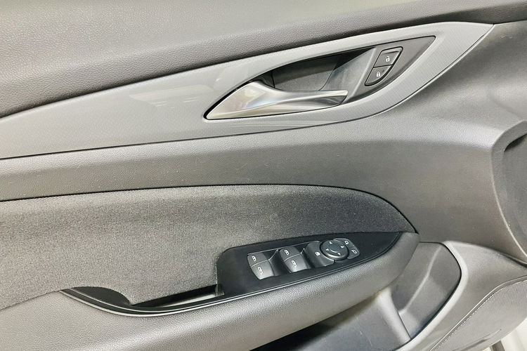 Opel Insignia 2.0 CDTI 170KM 90.000km Innovation AppleCar NAVI LUX Led KeyLesNiemiec zdjęcie 20