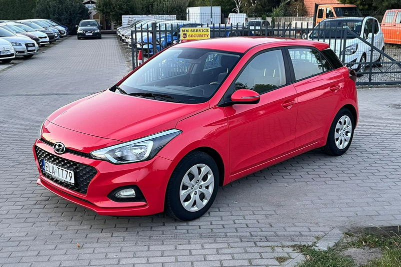 samochód osobowy Hyundai zdjęcie 1