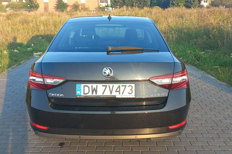 Skoda Superb DSG Full Led Grzane fotele Salon PL F.VAT23% 55900 Netto zdjęcie 2