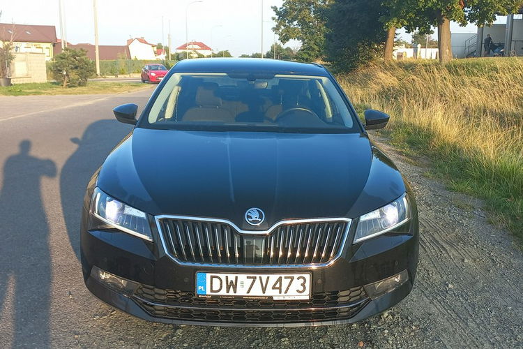 Skoda Superb DSG Full Led Grzane fotele Salon PL F.VAT23% 55900 Netto zdjęcie 20