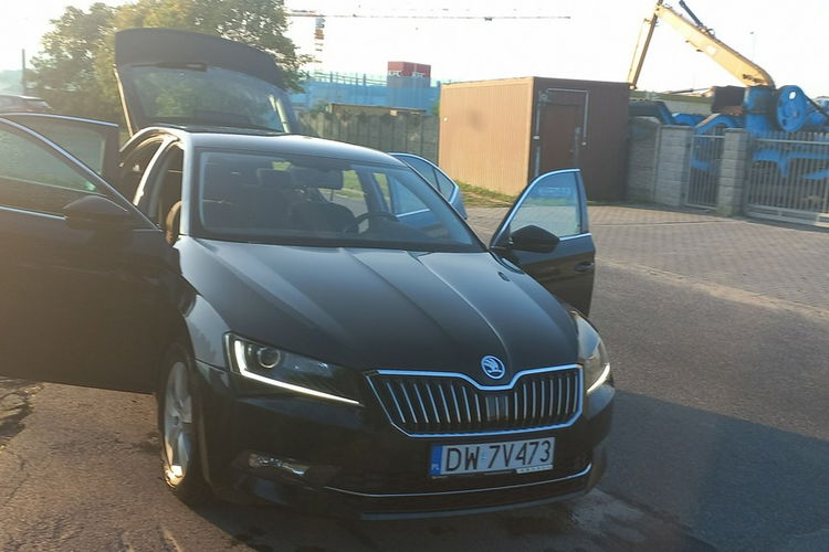 Skoda Superb DSG Full Led Grzane fotele Salon PL F.VAT23% 55900 Netto zdjęcie 22