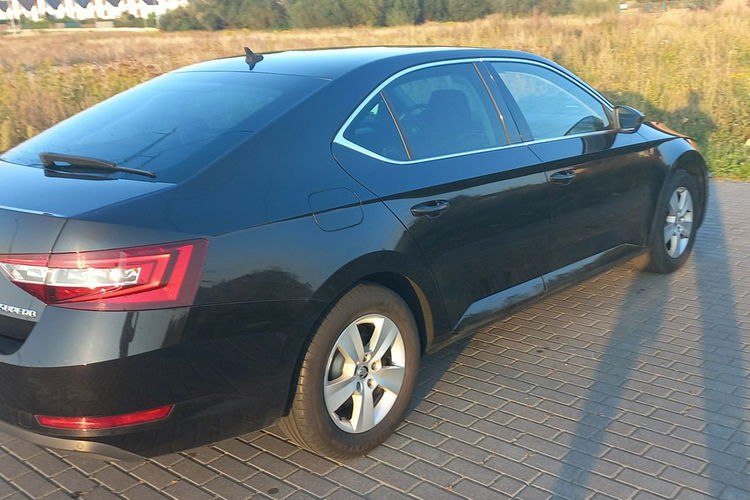 Skoda Superb DSG Full Led Grzane fotele Salon PL F.VAT23% 55900 Netto zdjęcie 25