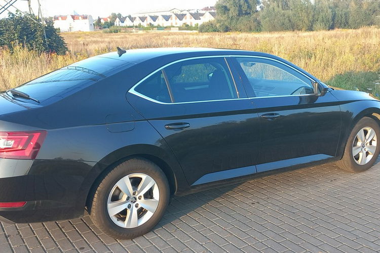 Skoda Superb DSG Full Led Grzane fotele Salon PL F.VAT23% 55900 Netto zdjęcie 3