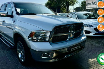 Dodge RAM 5.7 HEMI laramie doinwestowany brak wkładu bogata wersja gwarancja