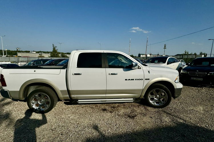 Dodge RAM 5.7 HEMI laramie doinwestowany brak wkładu bogata wersja gwarancja zdjęcie 28