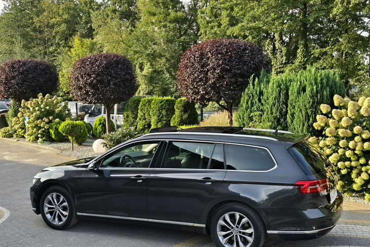 Volkswagen Passat 2.0 TDi 150KM DSG Highline / Panorama / Kamery 360 / I-właściciel zdjęcie 2