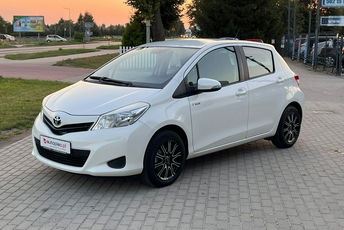 Toyota Yaris Benzyna Niski Przebieg Gwarancja 