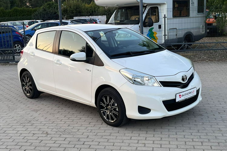 Toyota Yaris Benzyna Niski Przebieg Gwarancja zdjęcie 2