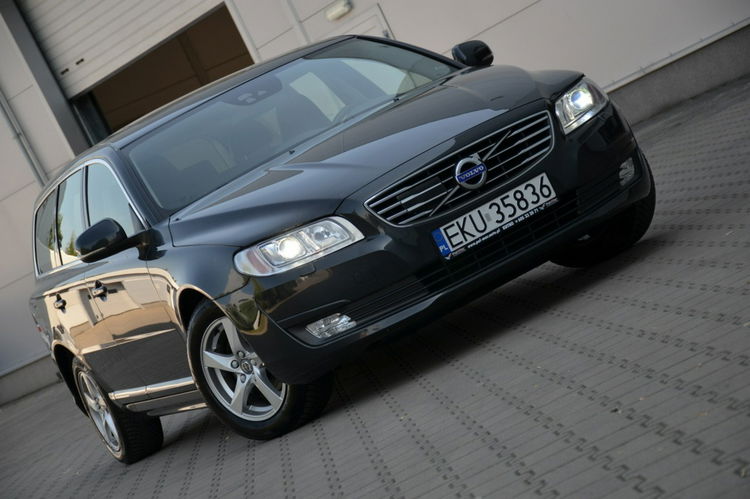 Volvo V70 Zarejestrowane 2.0D4 181KM Lift Serwis Bi-xenon Navi As.pasa ruchu zdjęcie 15