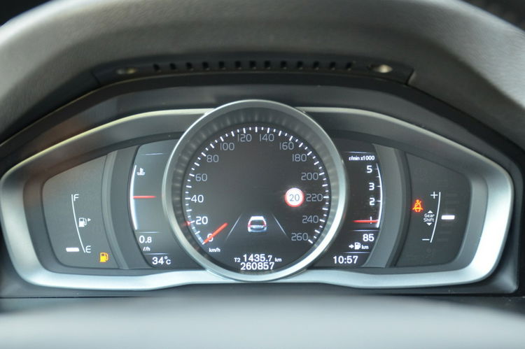 Volvo V70 Zarejestrowane 2.0D4 181KM Lift Serwis Bi-xenon Navi As.pasa ruchu zdjęcie 31