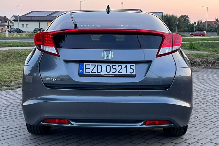 Honda Civic 1.8 I-VTEC Benzyna Gwarancja zdjęcie 12