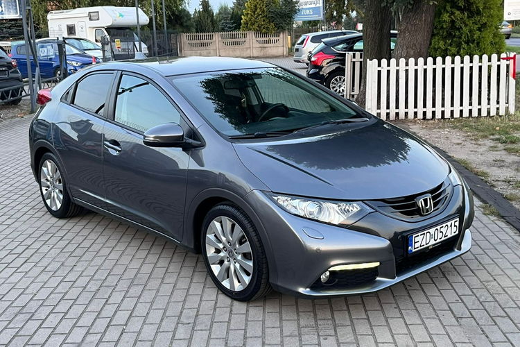 Honda Civic 1.8 I-VTEC Benzyna Gwarancja zdjęcie 2