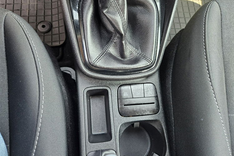 Ford Fiesta Klima / Podgrzewane fotele i kierownica / Tempomat / 6 biegów zdjęcie 10