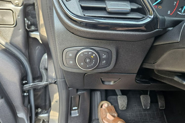 Ford Fiesta Klima / Podgrzewane fotele i kierownica / Tempomat / 6 biegów zdjęcie 14