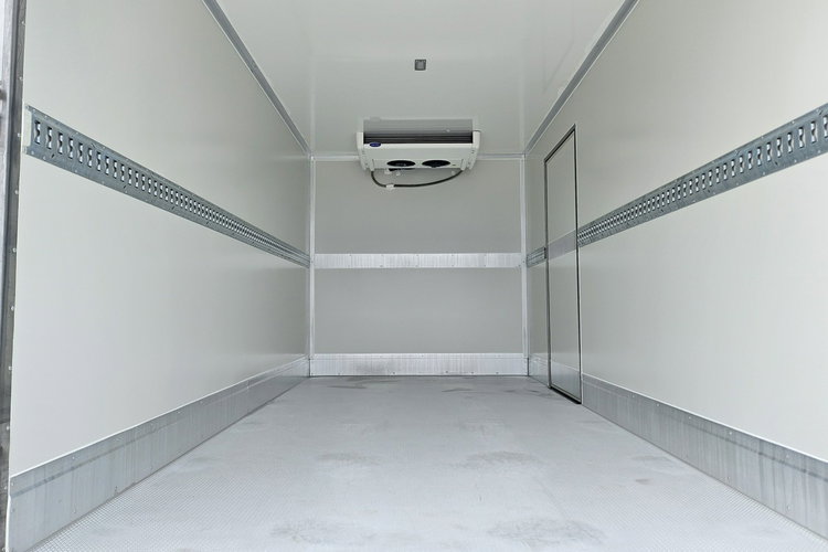 Iveco Daily 70C18 Winda-1500_kg Izoterma Chłodnia Kontener ROMCAR zdjęcie 2