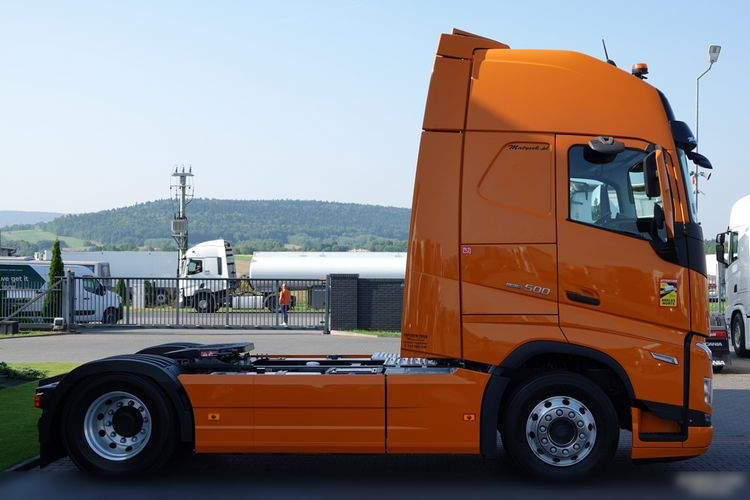 Volvo FH 500 / XXL / PEŁNY ADR / KLIMA POSTOJOWA / ALUSY / SALON POLSKA / PO ZŁOTYM KONTRAKCIE SERWISOWYM zdjęcie 8