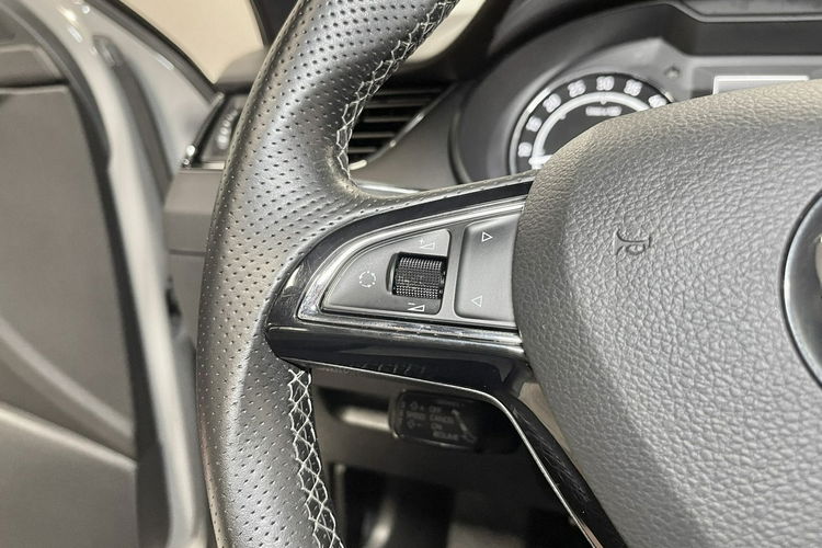 Skoda Octavia RS 2.0 TDI 184KM DSG LED AppleCar Bi-Xenon Duża Navi Nardo Grey zdjęcie 19