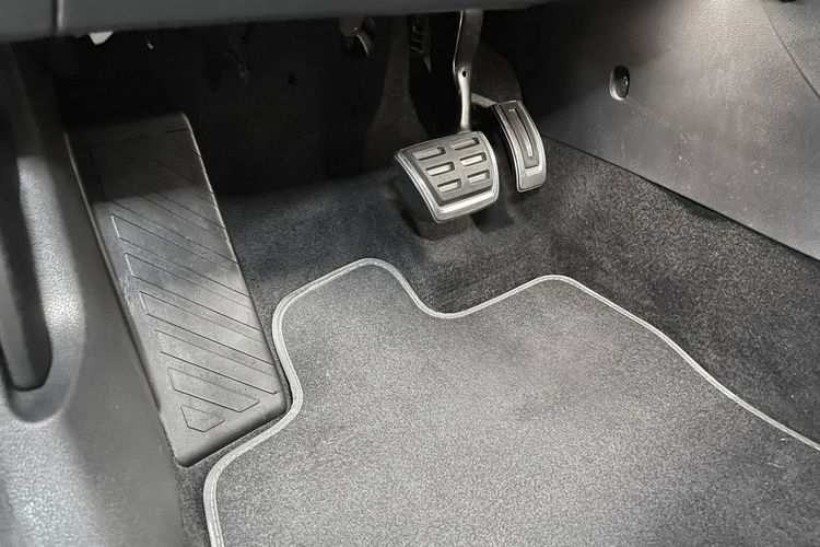 Skoda Octavia RS 2.0 TDI 184KM DSG LED AppleCar Bi-Xenon Duża Navi Nardo Grey zdjęcie 28