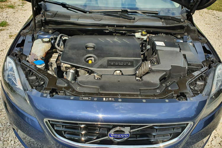 Volvo V40 1.6 D2 115KM # Momentum # Navi # Pół Skóra # Parktronic # Zadbany zdjęcie 31