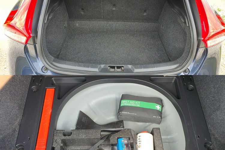 Volvo V40 1.6 D2 115KM # Momentum # Navi # Pół Skóra # Parktronic # Zadbany zdjęcie 33