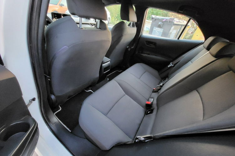 Toyota Corolla 19r Salon Polska 1.8 HYBRID Gwarancja BEZWYPADKOWE zdjęcie 9