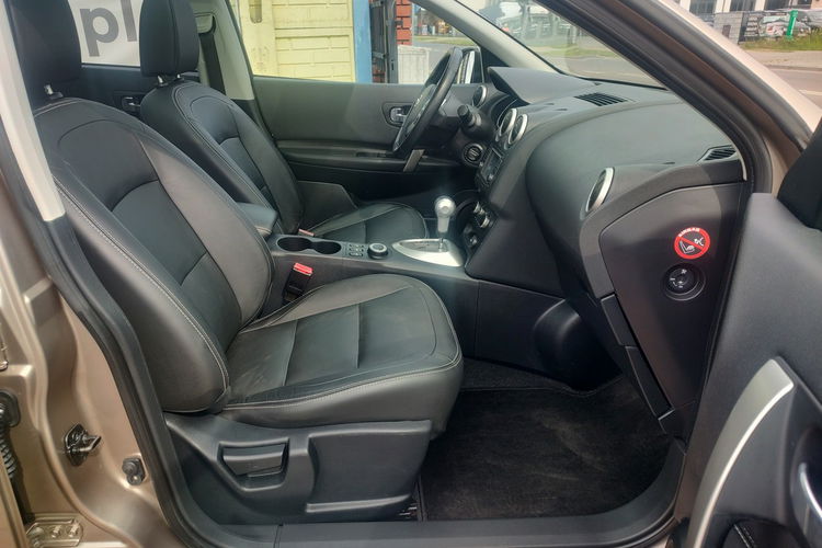 Nissan Qashqai 2.0i 16V 141KM Klimatronic Navi Kamera 360st Automat zdjęcie 26