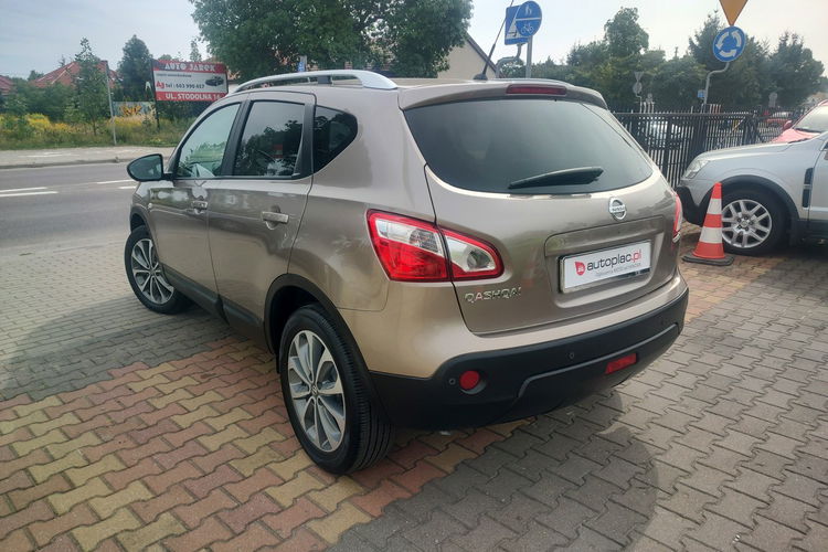 Nissan Qashqai 2.0i 16V 141KM Klimatronic Navi Kamera 360st Automat zdjęcie 7