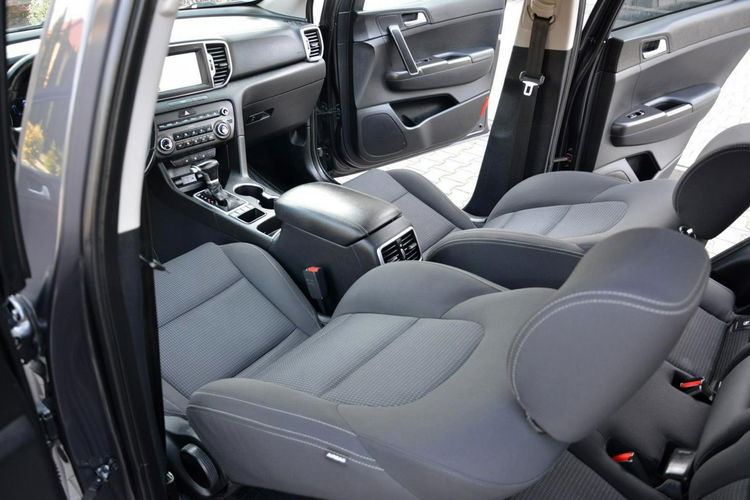 Kia Sportage 1.7CRD-I 141KM Automat Ledy Navi Kamera Asystent Pasa Grz.Kierownica zdjęcie 21