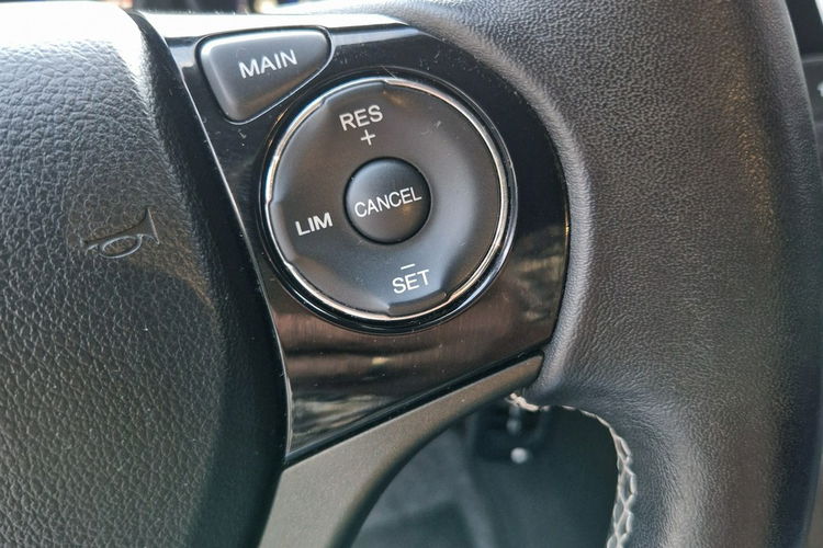 Honda Civic 1.8 benzynka. Led. Kamera. Ksenon zdjęcie 21