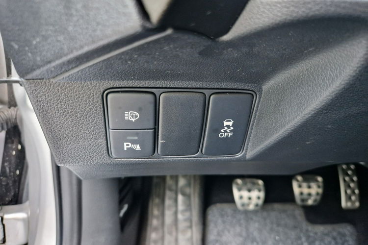 Honda Civic 1.8 benzynka. Led. Kamera. Ksenon zdjęcie 22
