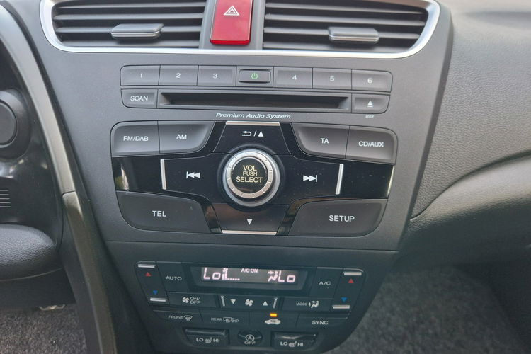 Honda Civic 1.8 benzynka. Led. Kamera. Ksenon zdjęcie 23