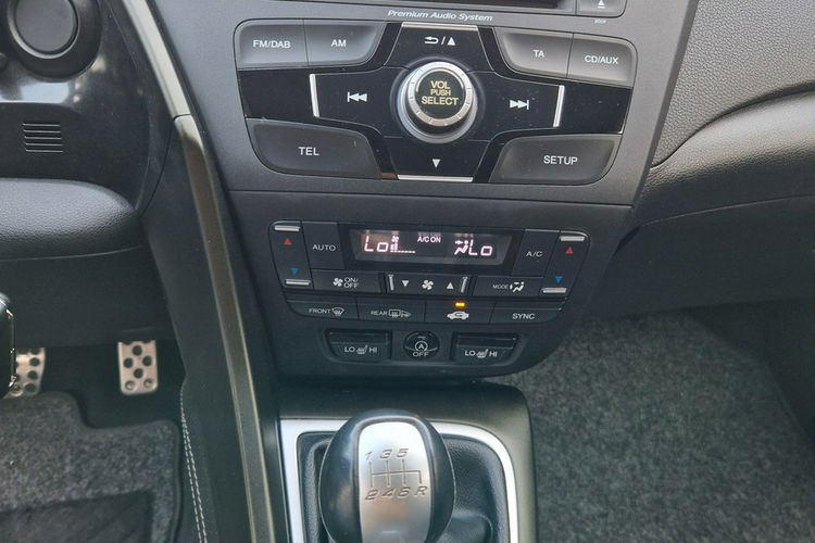 Honda Civic 1.8 benzynka. Led. Kamera. Ksenon zdjęcie 26