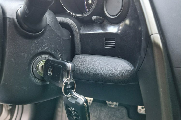 Honda Civic 1.8 benzynka. Led. Kamera. Ksenon zdjęcie 27