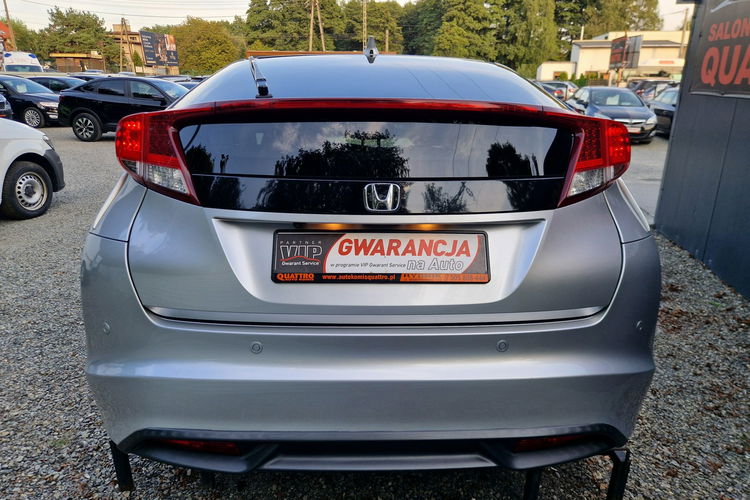Honda Civic 1.8 benzynka. Led. Kamera. Ksenon zdjęcie 33
