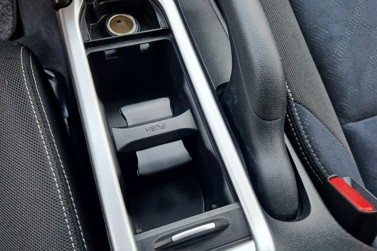 Honda Civic 1.8 benzynka. Led. Kamera. Ksenon zdjęcie 42