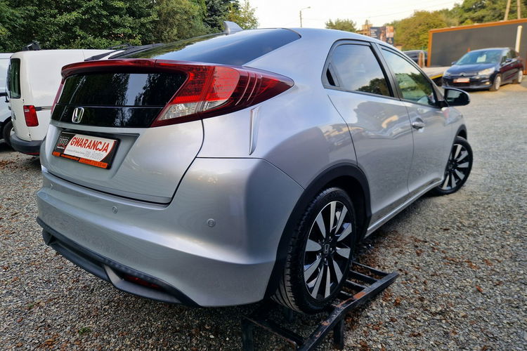Honda Civic 1.8 benzynka. Led. Kamera. Ksenon zdjęcie 5