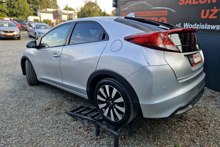 Honda Civic 1.8 benzynka. Led. Kamera. Ksenon zdjęcie 8