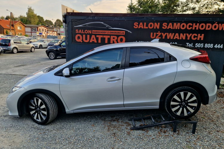 Honda Civic 1.8 benzynka. Led. Kamera. Ksenon zdjęcie 9