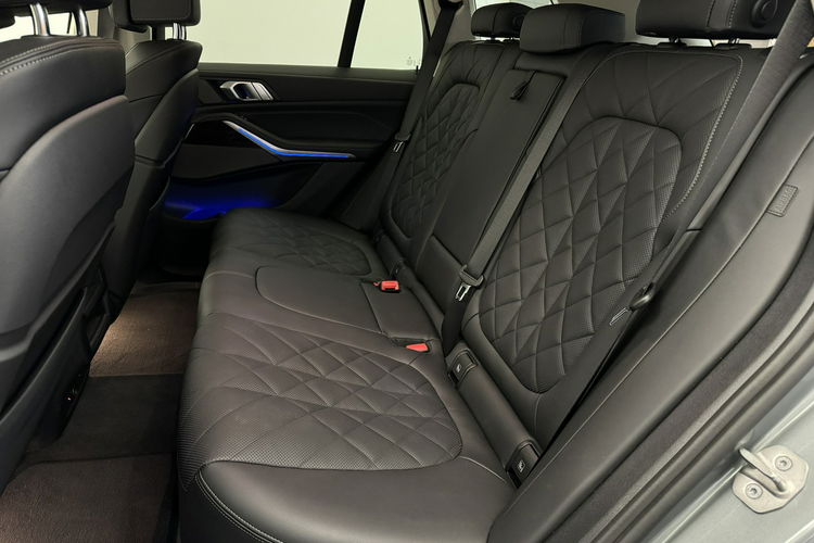 BMW X5 xDrive30d Podgrzewane Fotele Komfortowe Tempomat LED Relingi Harman zdjęcie 16