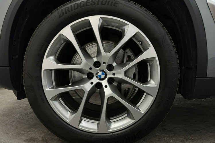 BMW X5 xDrive30d Podgrzewane Fotele Komfortowe Tempomat LED Relingi Harman zdjęcie 9