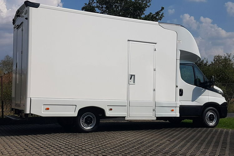 Iveco Daily KONTENER NISKOPODŁOGOWY 4.31x2.24x2.42 SKLEP KAMPER KLIMA FOODTRUCK zdjęcie 33