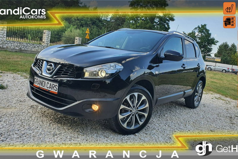 samochód osobowy Nissan zdjęcie 1