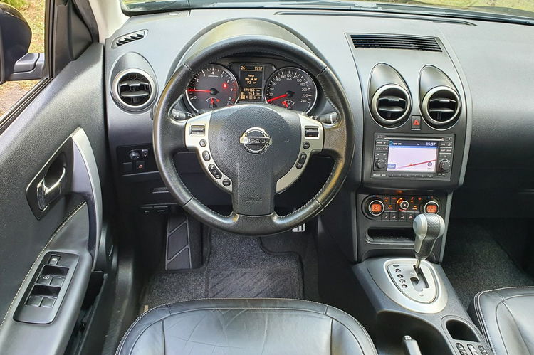 Nissan Qashqai 2.0 # Automat # Climatronic # Panorama # KeyLess # Skóra # Xenon zdjęcie 17