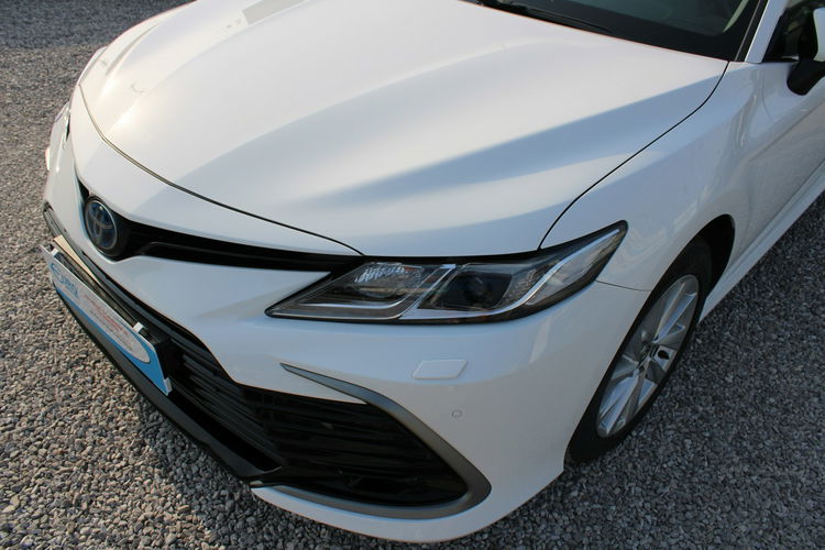 Toyota Camry 2.5 Hybrid e-CTV Comfort F-vat Kamera Gwarancja zdjęcie 10