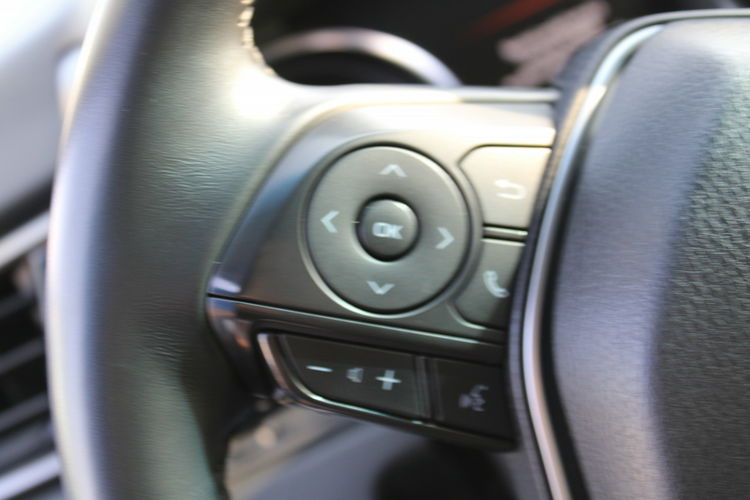 Toyota Camry 2.5 Hybrid e-CTV Comfort F-vat Kamera Gwarancja zdjęcie 16