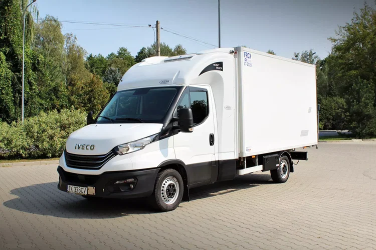 Iveco Daily 35S18 HiMatic / Chłodnia - Multitemp / Wejkama / Międzynarodowa zdjęcie 3